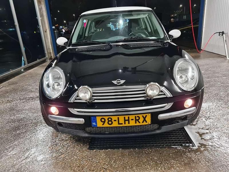 Occasion Mini Cooper Pepper 116 PK (85 kW) 2003 Zwart Hatchback