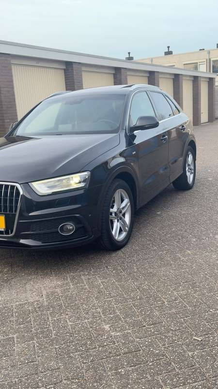 Zwart Gebruikt 2012 Audi Q3 SUV | € 13.950 (Eerlijke prijs) - Afbeelding 1/4