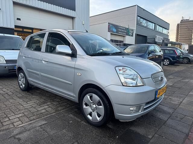 Grijs Occasion 2004 Kia Picanto EX Hatchback | € 1.999 (Goede deal) - Afbeelding 1/4