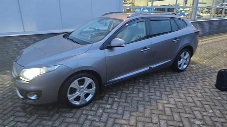 Occasion 2010 Renault Mégane III Stationwagen | € 4.200 (Eerlijke prijs) - Afbeelding 1/4