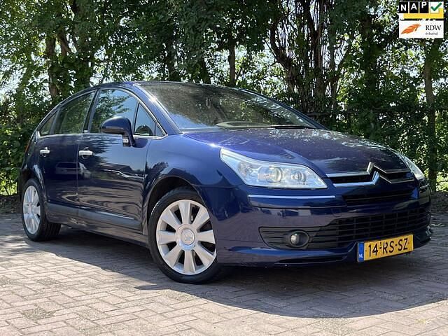 Blauw Gebruikt 2005 Citroën C4 Exclusive Hatchback | € 2.450 (Iets duurder) - Afbeelding 1/4
