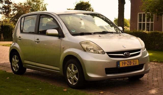 Grijs Gebruikt 2007 Subaru Justy Comfort Hatchback | € 2.350 (Eerlijke prijs) - Afbeelding 1/4