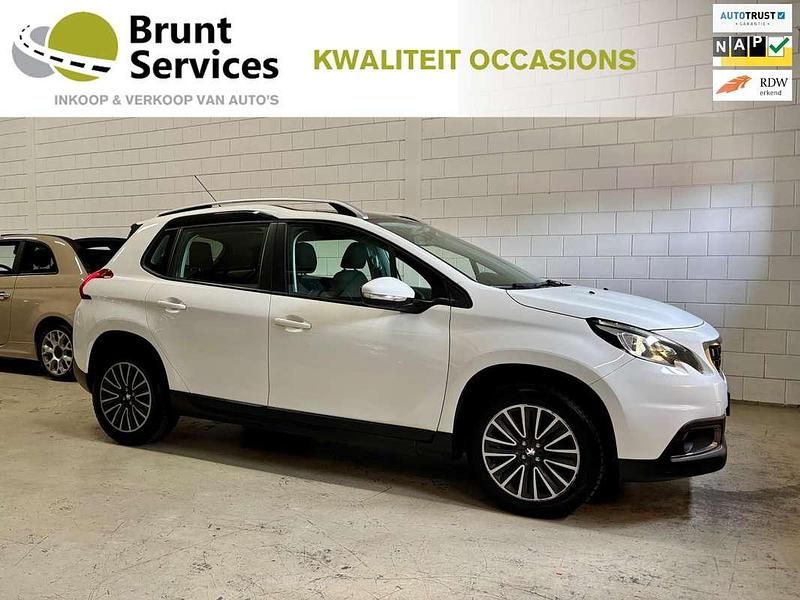 Wit Gebruikt 2018 Peugeot 2008 Active SUV | € 10.995 (Eerlijke prijs) - Afbeelding 1/4