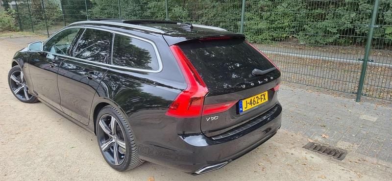 Zwart Gebruikt 2019 Volvo V90 R-Design Stationwagen | € 32.999 (Goede deal) - Afbeelding 1/4