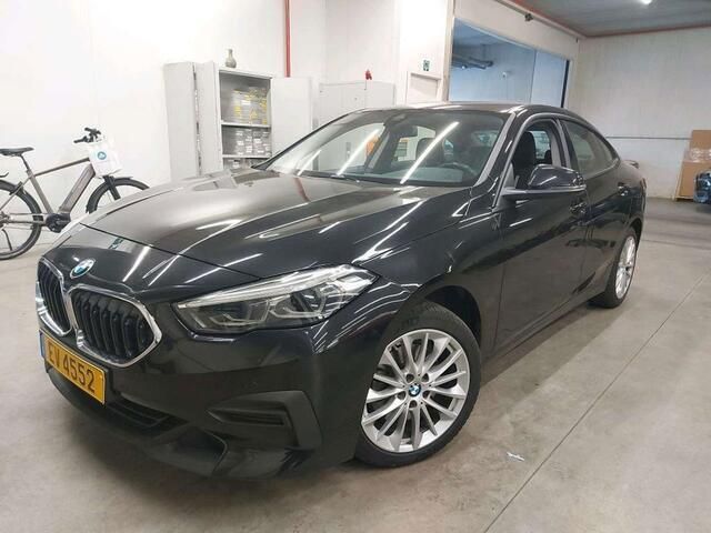Zwart Gebruikt 2021 BMW 218 Sport Line Sedan | € 25.990 (Iets duurder) - Afbeelding 1/3