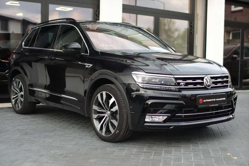 Zwart Gebruikt 2016 VW Tiguan R-line SUV | € 33.940 - Afbeelding 1/4