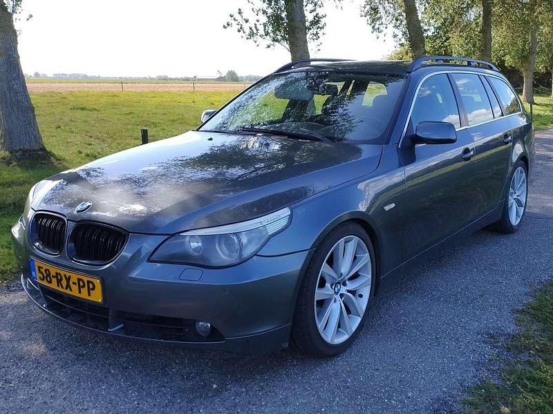 Occasion BMW 530 Executive 258 PK (189 kW) 2005 Grijs Stationwagen