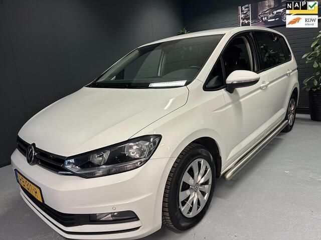Wit Gebruikt 2017 VW Touran MPV | € 7.950 (Iets duurder) - Afbeelding 1/4
