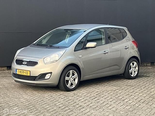 Occasion Kia Venga Comfort 90 PK (66 kW) 2012 Beige (metallic) Hatchback