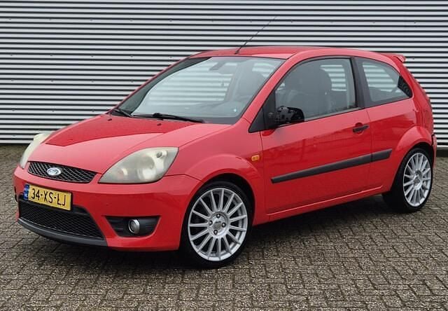 Occasion Ford Fiesta 101 PK (74 kW) 2007 Rood Hatchback