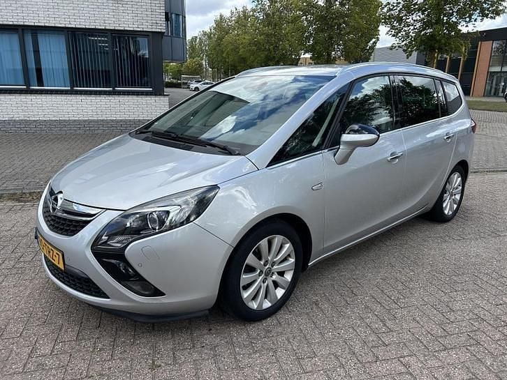 Grijs Gebruikt 2012 Opel Zafira Tourer Cosmo MPV | € 6.495 (Eerlijke prijs) - Afbeelding 1/4