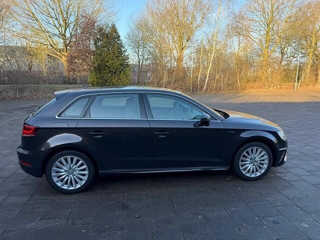 Occasion Audi A3 Sportback Attraction 150 PK (110 kW) 2015 Bruin Hatchback