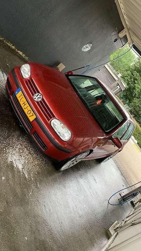 Occasion 1998 VW Golf III Trendline Hatchback | € 700 (Super prijs) - Afbeelding 1/4