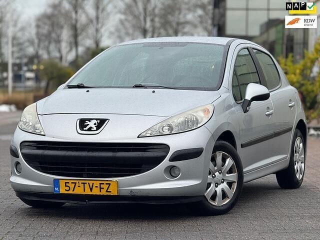 Grijs (metallic) Occasion 2007 Peugeot 207 Hatchback | € 1.695 (Goede deal) - Afbeelding 1/4