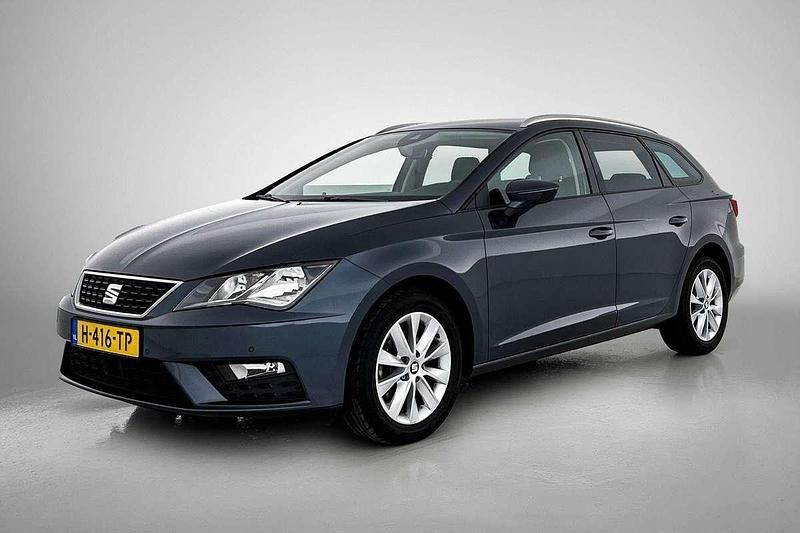 Grijs Gebruikt 2020 Seat Leon ST Style Stationwagen | € 16.945 (Super prijs) - Afbeelding 1/4