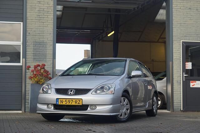 Grijs Gebruikt 2005 Honda Civic Hatchback | € 1.950 (Eerlijke prijs) - Afbeelding 1/4