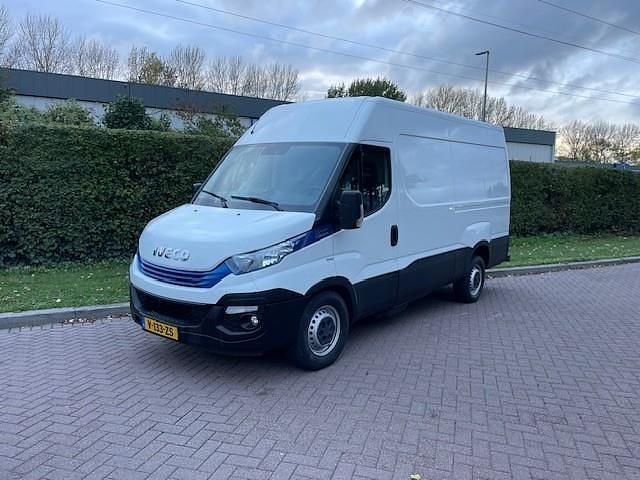 Wit Gebruikt 2019 Iveco Daily Van | € 19.950 (Goede deal) - Afbeelding 1/4