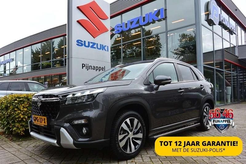 Grijs Gebruikt 2022 Suzuki SX4 Style SUV | € 33.950 (Duur) - Afbeelding 1/4