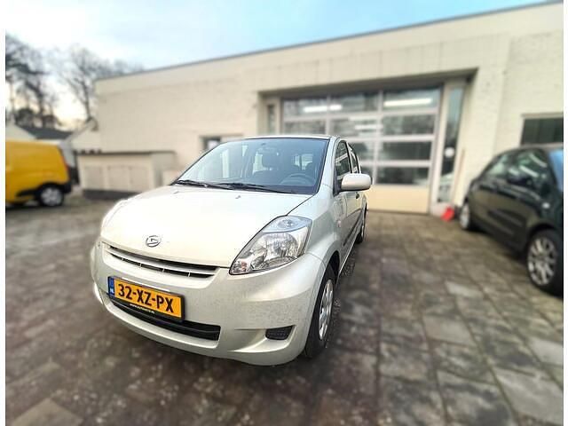 Occasion Daihatsu Sirion 69 PK (50 kW) 2007 Beige Hatchback