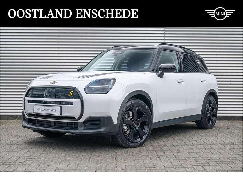 Wit, metallic lak Gebruikt 2024 Mini Cooper S Countryman Classic SUV | € 45.000 - Afbeelding 1/4