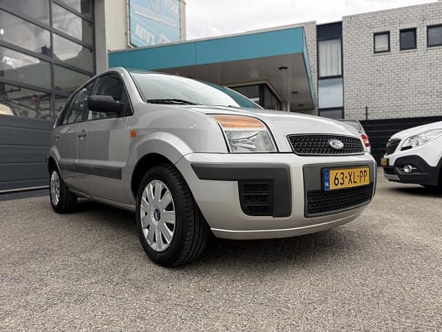 Occasion Ford Fusion 80 PK (58 kW) 2007 Grijs MPV