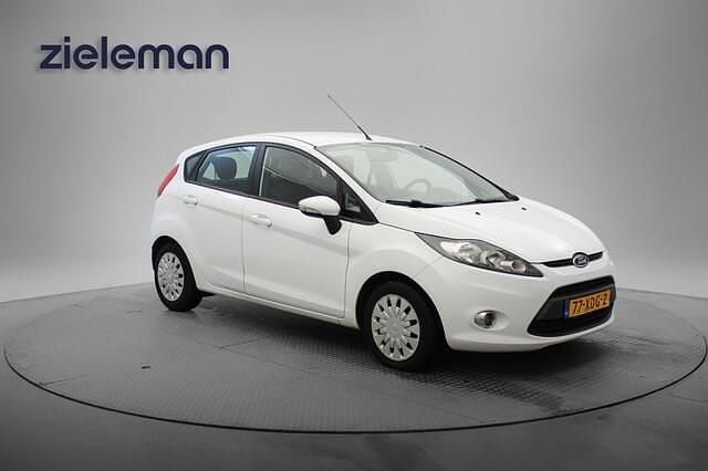 Wit Gebruikt 2012 Ford Fiesta Hatchback | € 3.345 (Goede deal) - Afbeelding 1/4
