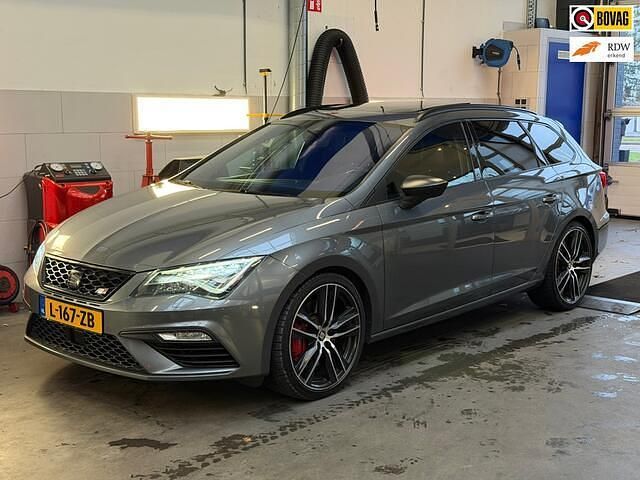 Grijs (metallic) Gebruikt 2018 Cupra Leon Stationwagen | € 21.950 (Eerlijke prijs) - Afbeelding 1/4