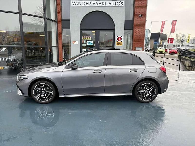 Occasion Mercedes A250 AMG line Plus 218 PK (160 kW) 2024 Grijs Hatchback