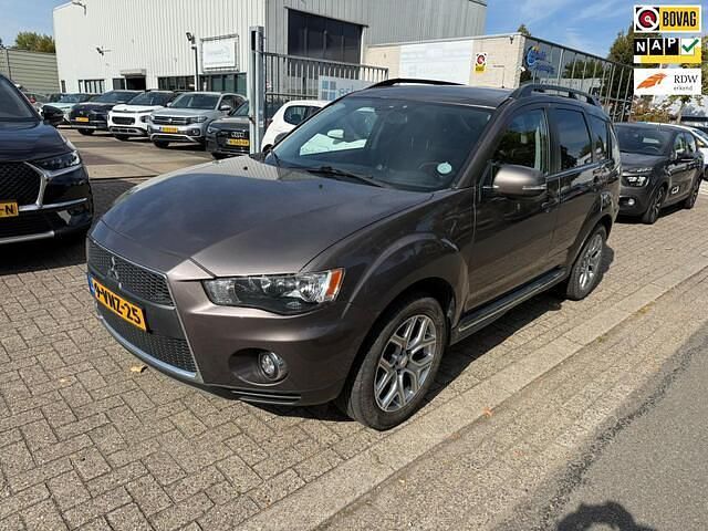 Grijs Gebruikt 2011 Mitsubishi Outlander Intense SUV | € 4.950 (Super prijs) - Afbeelding 1/4