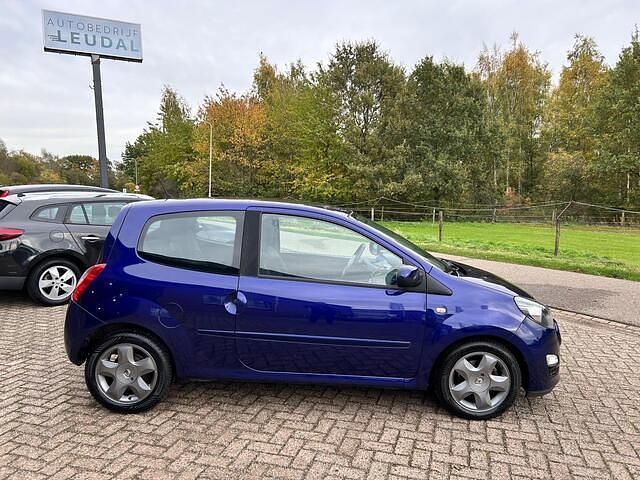 Occasion Renault Twingo Dynamique 75 PK (55 kW) 2013 Paars Hatchback