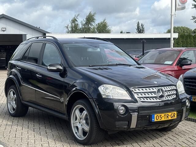 Occasion Mercedes ML320 AMG 225 PK (165 kW) 2007 Zwart SUV