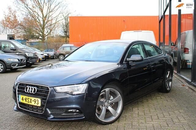 Blauw (metallic) Occasion 2013 Audi A5 Sportback Business Hatchback | € 12.950 (Iets duurder) - Afbeelding 1/4