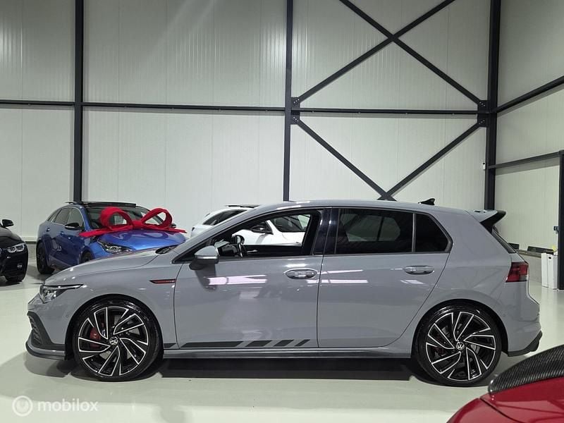 Occasion VW Golf VIII GTI Clubsport 301 PK (221 kW) 2021 Grijs Hatchback