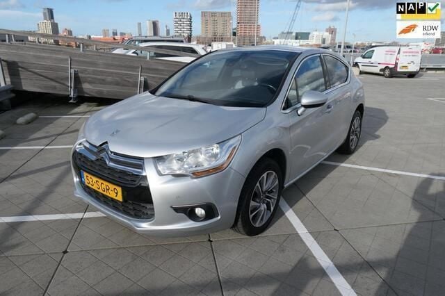 Grijs, metallic lak Gebruikt 2011 Citroën DS4 So Chic Hatchback | € 7.995 (Goede deal) - Afbeelding 1/4