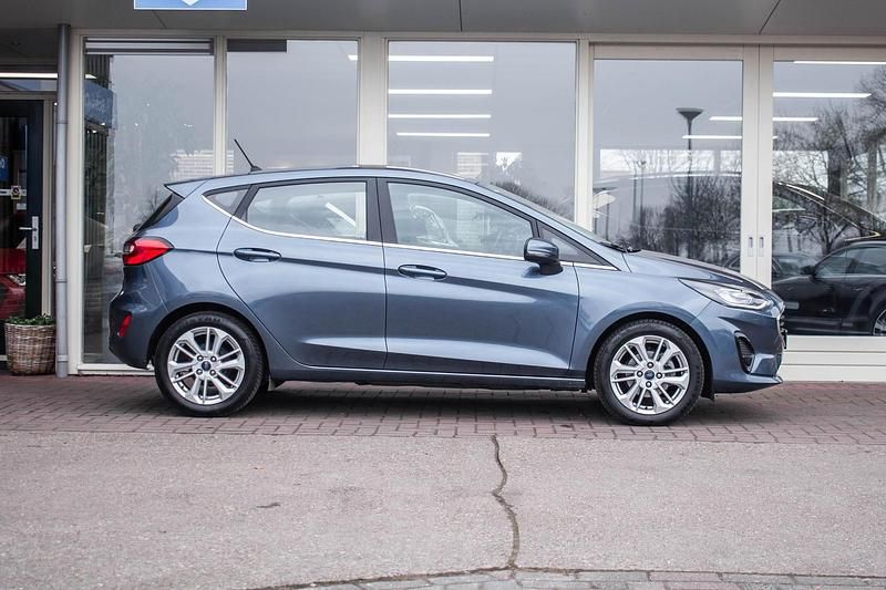 Occasion Ford Fiesta Titanium 125 PK (91 kW) 2023 Blauw Hatchback
