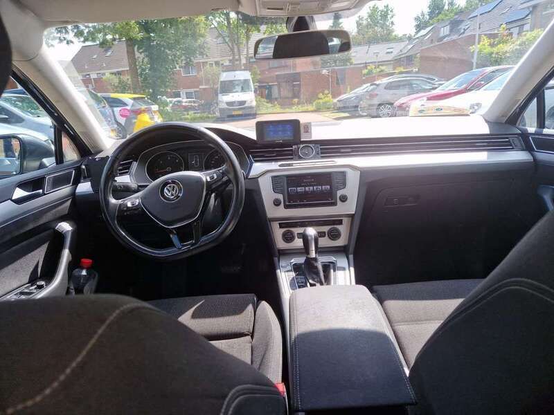 Blauw Gebruikt 2015 VW Passat Comfortline Stationwagen | € 7.995 (Iets duurder) - Afbeelding 1/3