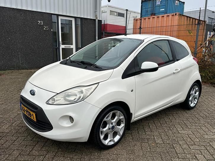 Wit Gebruikt 2008 Ford Ka Titanium Hatchback | € 2.899 (Duur) - Afbeelding 1/4