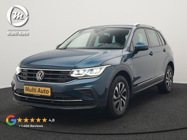 Blauw Occasion 2023 VW Tiguan Active SUV | € 32.740 (Eerlijke prijs) - Afbeelding 1/3