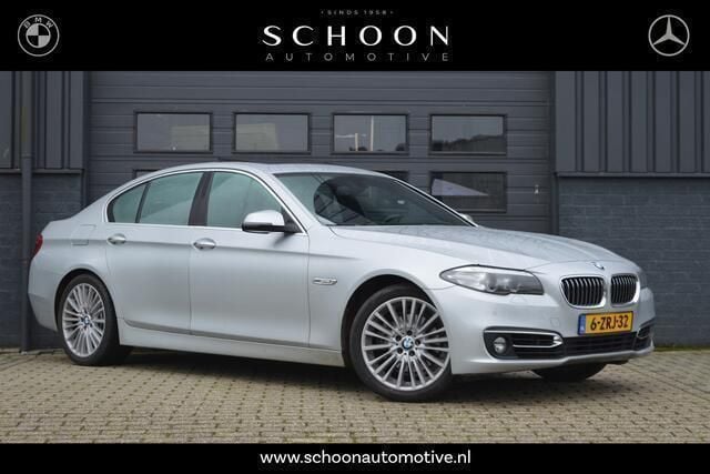Grijs Gebruikt 2015 BMW 520 Luxury Line Sedan | € 14.950 (Eerlijke prijs) - Afbeelding 1/3