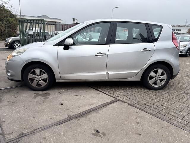 Occasion Renault Scénic III Dynamique 140 PK (102 kW) 2009 Grijs (metallic) MPV
