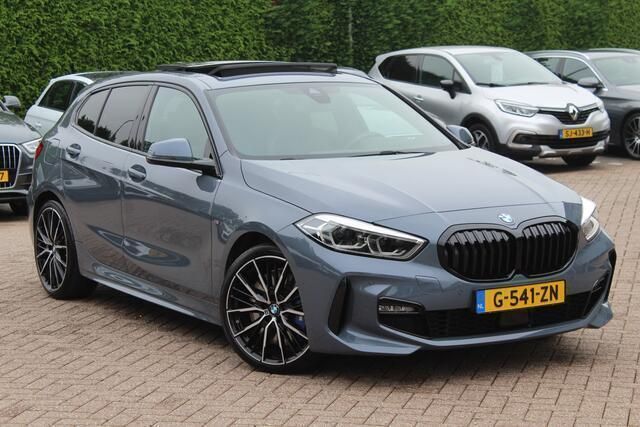 Grijs Gebruikt 2020 BMW 118 M Sport Hatchback | € 32.950 - Afbeelding 1/4