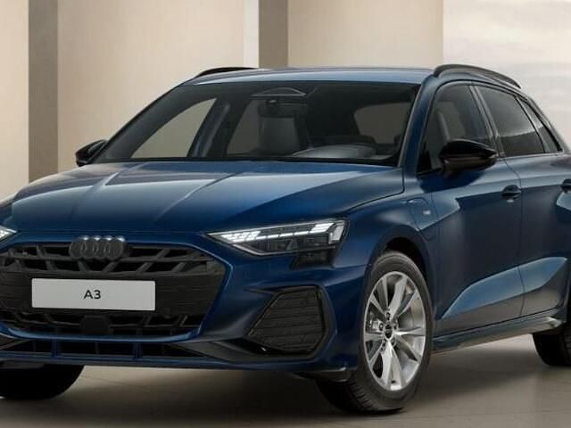 Blauw Nieuw 2026 Audi A3 Sportback Comfort Hatchback | € 55.932 - Afbeelding 1/4