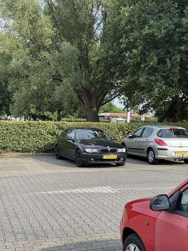 Zwart Gebruikt 2003 BMW 318 Coupé | € 3.500 (Eerlijke prijs) - Afbeelding 1/4