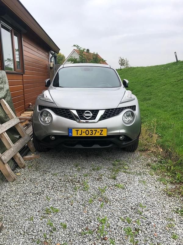 Grijs (metallic) Occasion 2016 Nissan Juke N-Connecta SUV | € 9.000 (Super prijs) - Afbeelding 1/4