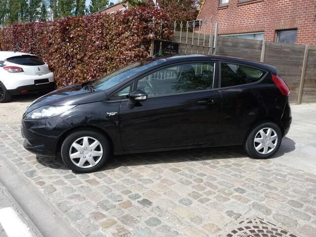 Occasion Ford Fiesta Ambiente 2011 Zwart Hatchback