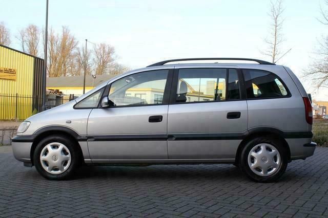 Occasion Opel Zafira Comfort 101 PK (74 kW) 2003 Grijs MPV