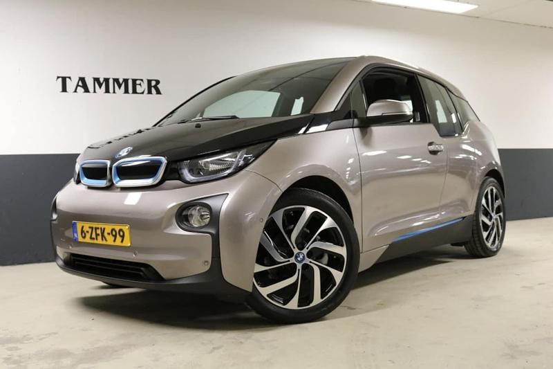 Grijs (metallic) Gebruikt 2015 BMW i3 Comfort Edition Hatchback | € 14.950 - Afbeelding 1/4