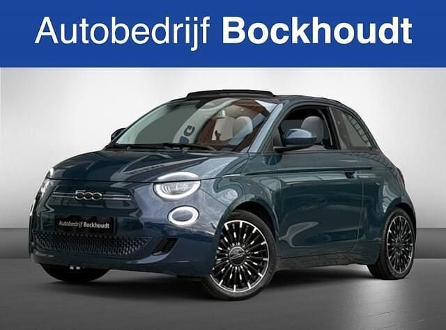 Blauw (metallic) Gebruikt 2022 Fiat 500e Cabriolet | € 19.750 (Goede deal) - Afbeelding 1/4