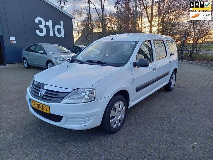 Wit Gebruikt 2010 Dacia Logan MCV Ambiance MPV | € 2.450 (Eerlijke prijs) - Afbeelding 1/4