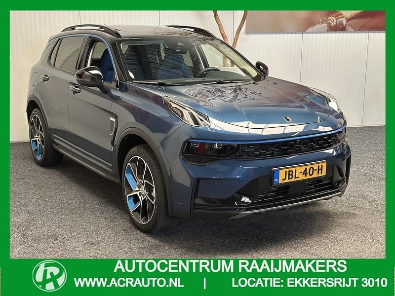 Blauw, metallic lak Gebruikt 2023 Lynk & Co 01 SUV | € 26.740 (Goede deal) - Afbeelding 1/4